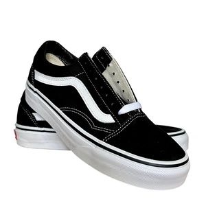Old Skool Black and White Vans Unisex men’s 5/women’s 6.5 NWT